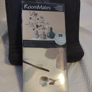 RoomMates Multicolor Floral Wall Decals